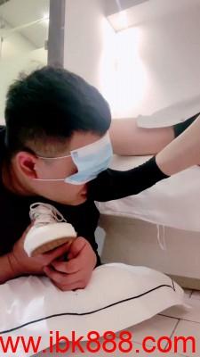 套路直播【靡兔】休闲鞋黑棉袜裸足调 bf23421