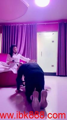 套路直播【靡兔】开发陪酒公主做S/舔脏鞋/喝圣水 bf23408