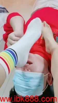 【启蒙老师】运动后原味白袜臭脚辱狗