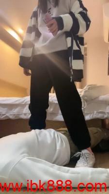 【诗酒S】脏小白鞋棉袜踩狗