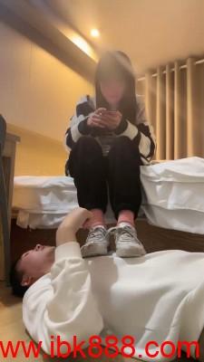 【诗酒S】脏小白鞋棉袜踩狗