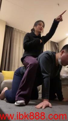 【婂婂】御姐脚喂食牛奶/脚耳光 bf23457