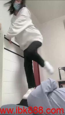 【精神小妹】3S学生主全体重踩头/跺头 bf23567