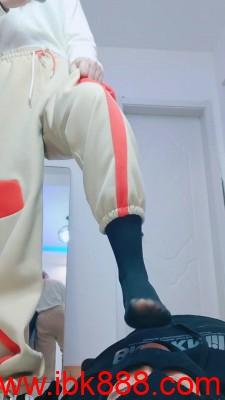 【lisa宝宝】运动女神高帮黑丝调狗 bf23483