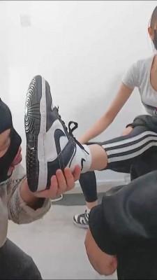 【美娜格格】素人情侣主玩弄绿帽【双视角版】 bf23225