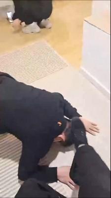 【安可】姐妹花玩弄邻居狗奴【双视角版】 bf23274