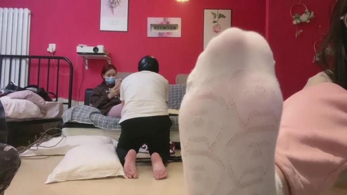 【小软】3S-捆绑手脚强制踩踏虐打【三视角版】 bf23201