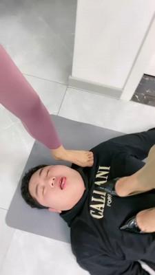 【麋鹿银儿】双S-袜子塞嘴踩踏/暴力踢打 bf23280