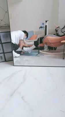 【瑄瑄】晨跑后原味鞋袜辱狗/骑马/踩踏 bf23363