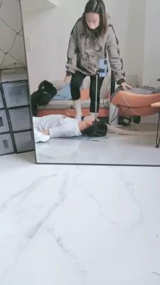 【瑄瑄】晨跑后原味鞋袜辱狗/骑马/踩踏 bf23363