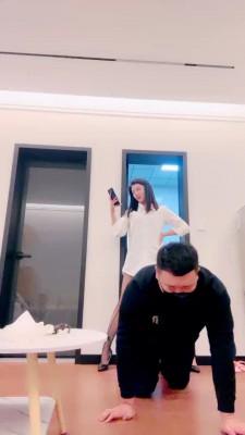 【靡兔】网袜踩踏喂食 bf23242