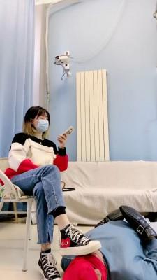 【美离子】帆布鞋强迫路人做狗碾压踩打踢 bf23271