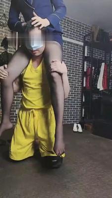 【冷大人】黑丝美腿骑马转胯腿绞 bf10206