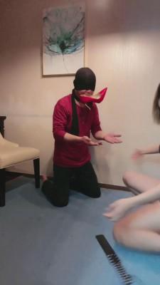 【莫妮卡】老家奴伺候主人喝酒 bf10111