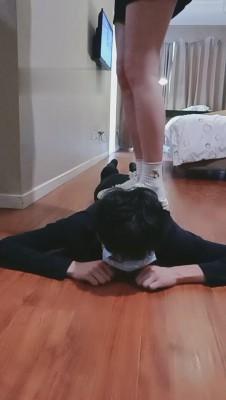 【黛熙】学姐女神的脚下奴【上】 bf10129