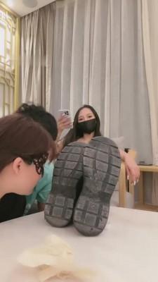 【希希子】情侣m来主人家伺候3位主人 bf10113