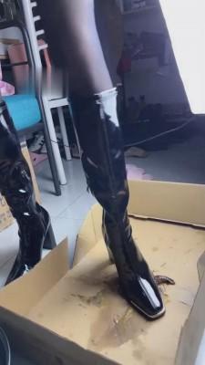 【深圳万一S】踩踏碾压小龙虾