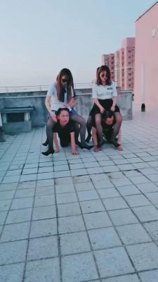 【梦幻大大】精彩-阳台多女王群调/骑马【三视角版】 bf12164