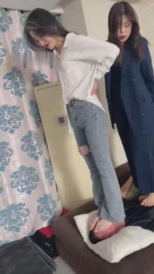 【领主老大】带素人闺蜜强制呕吐物专场 bf12172