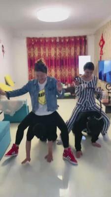 【梦蝶女王】双S把自己的男友当狗虐 bf12126