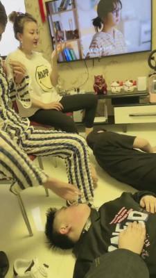 【梦蝶女王】双S把自己的男友当狗虐 bf12126