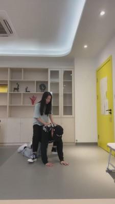 【狗哥】女学生应聘调教黑心老板 bf12153