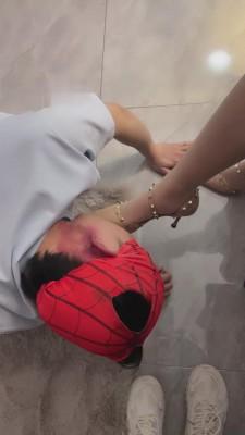 【妖子】姐妹花把继父当狗虐 bf12060