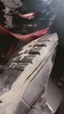 【初见】模特超脏长靴强迫狗舔 bf12033