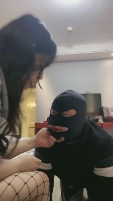 【夕微】网袜性感女主虐待肥狗 bf12067