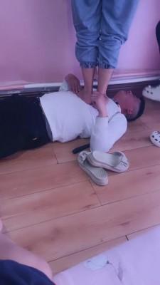 【第一贱】被双素人女王袜子塞嘴虐 bf11926