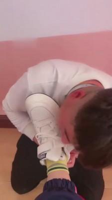 【第一贱】被双素人女王袜子塞嘴虐 【续集】 bf11931