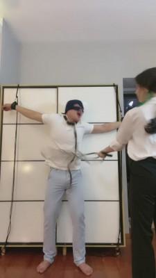 【芷晴】白领把家奴吊绑重度鞭打 bf11975