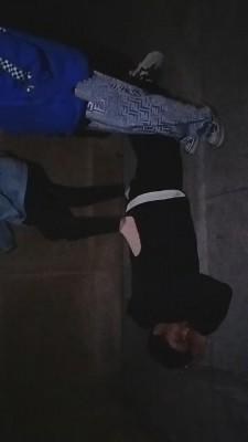 【刘二狗】素人户外踩踏舔鞋羞辱 bf11982