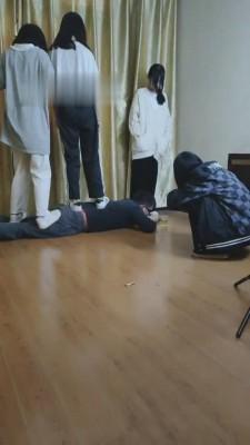 【最抗揍M】4素人S群踩群虐 bf11894