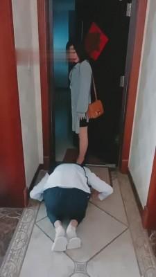 【羽诺】贱狗伺候主子起床 bf11880