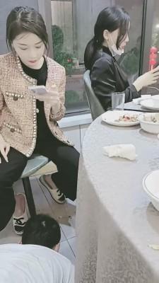 【美帝】餐桌下狗伺候【双视角版】 bf11855