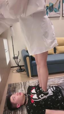 【美美子】AJ大长腿御姐短袜羞辱 bf11874