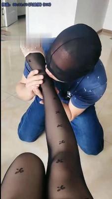 【雪儿】高跟黑丝插/踩狗舌头 bf11833