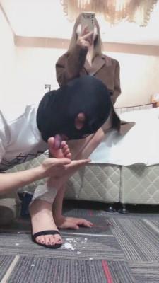 【小野】被酒吧陪酒小妹当狗虐 bf11792