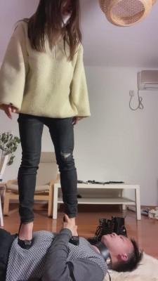 【巴莉女王】强迫舔马丁靴/高跟深喉 bf11798