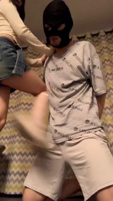 【宝爷】脏小白鞋白丝袜辱奶狗 bf23182