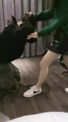 【南茜】小白鞋暴力踢踹 bf23125