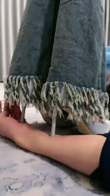 【ccyouer】御姐高跟踩地毯 bf23069