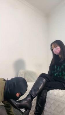 【星探】素人踩踏喂食专场 bf23103