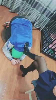 【桃子老师】坏学生圈养抖M老师 bf23111