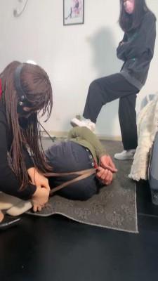 【星探】素人幼师带妈妈玩狗 bf23102