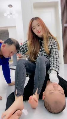 【麋鹿银儿】长靴S全体重踩+暴虐父子狗喂食 bf23131