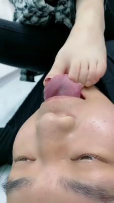 【麋鹿银儿】长靴S全体重踩+暴虐父子狗喂食 bf23131