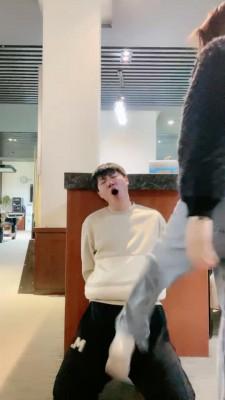 【小祖宗辣妈】台球厅调狗-虐乳/舔脏鞋底 bf23214