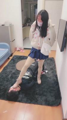 【桃子老师】偷拍狗的下场 bf23124